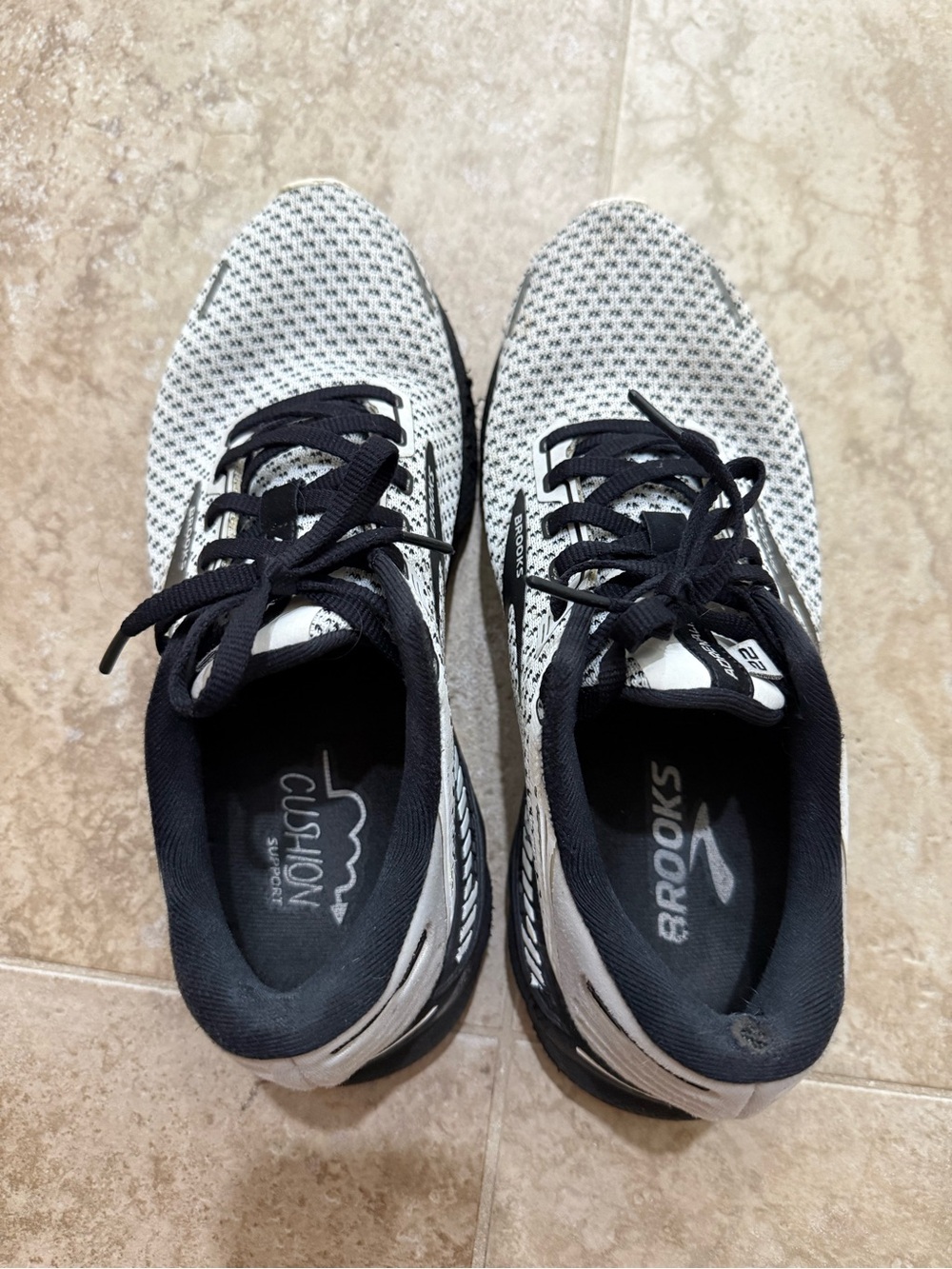 Brooks Women’s Adrenaline GTS22 Running Shoes - White and Black - Picture 5 of 5